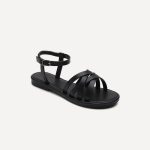 Woven Women's Flat Sandals with Round Toe